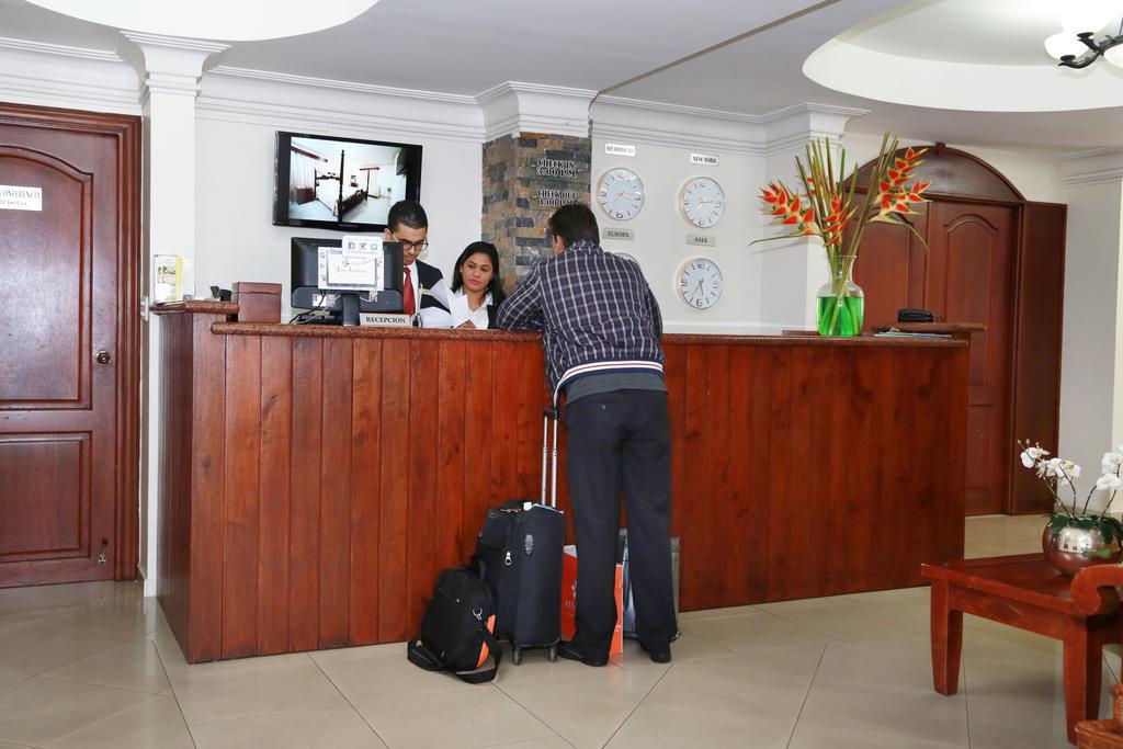 Hotel Los Jardines Santiago De Los Caballeros Exterior photo